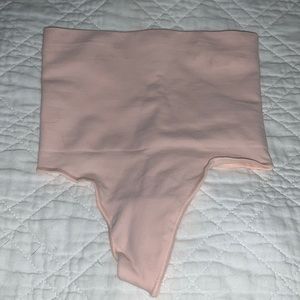 SKIMS Sculpting Mid Waist Thong